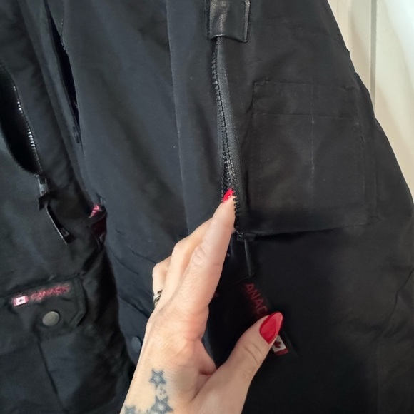 Black super warm mid leng winter coat​​​ - Picture 5 of 9